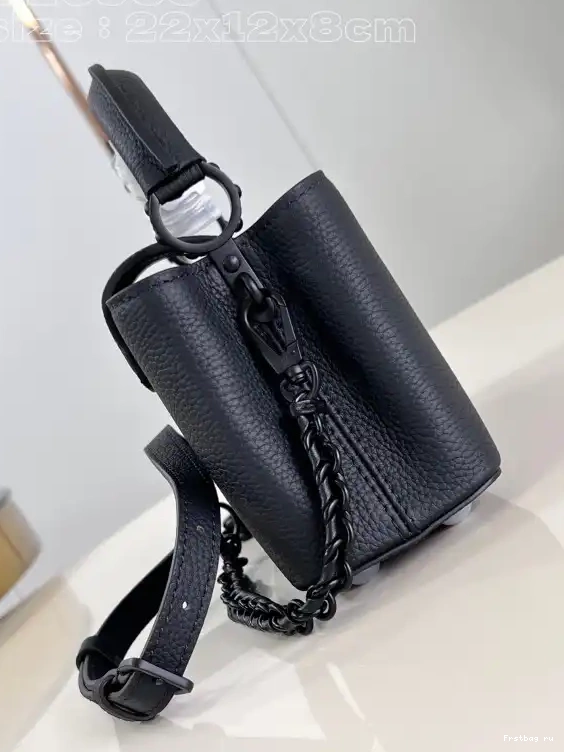 Frstbag ru LOUIS CAPUCINES MINI-22*12*8CM VUITTON 0618